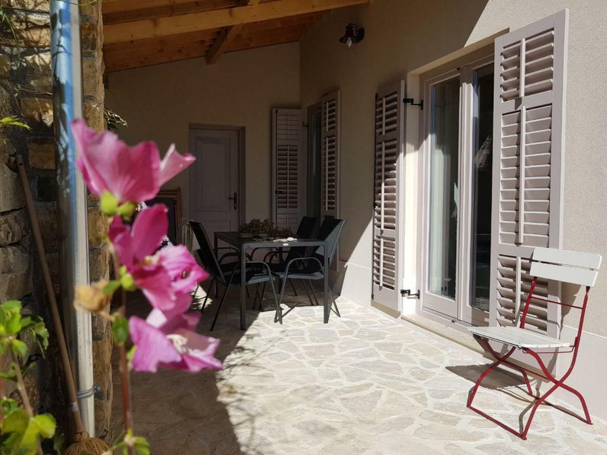 Vila Flora Secovlje Exterior photo