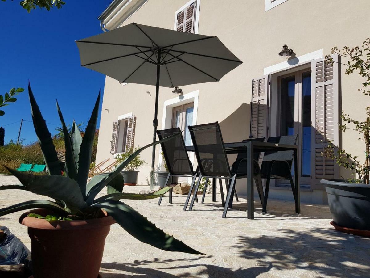Vila Flora Secovlje Exterior photo